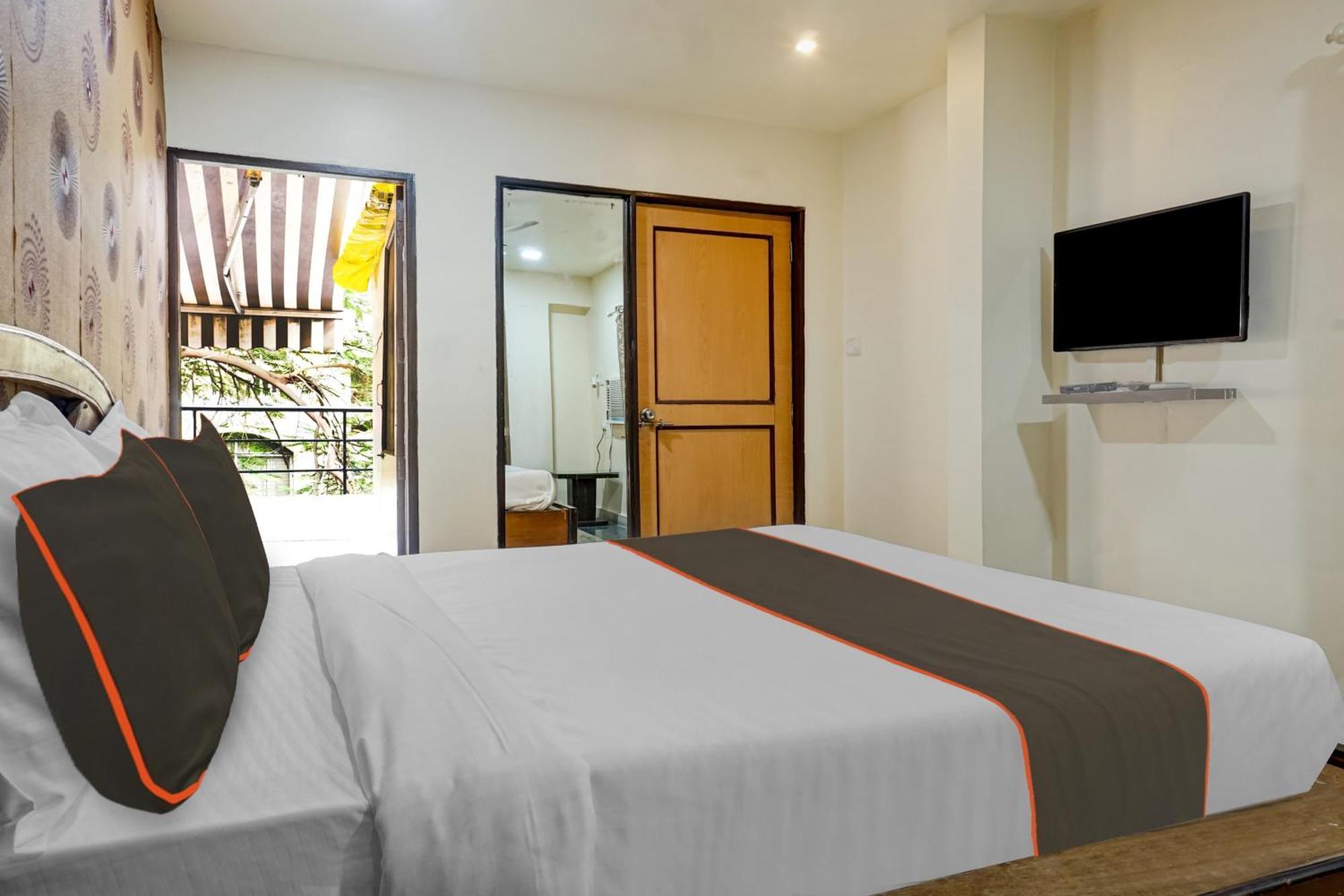 Hotel Galaxy Residency Kalyani Nagar ปูเน่ ภายนอก รูปภาพ