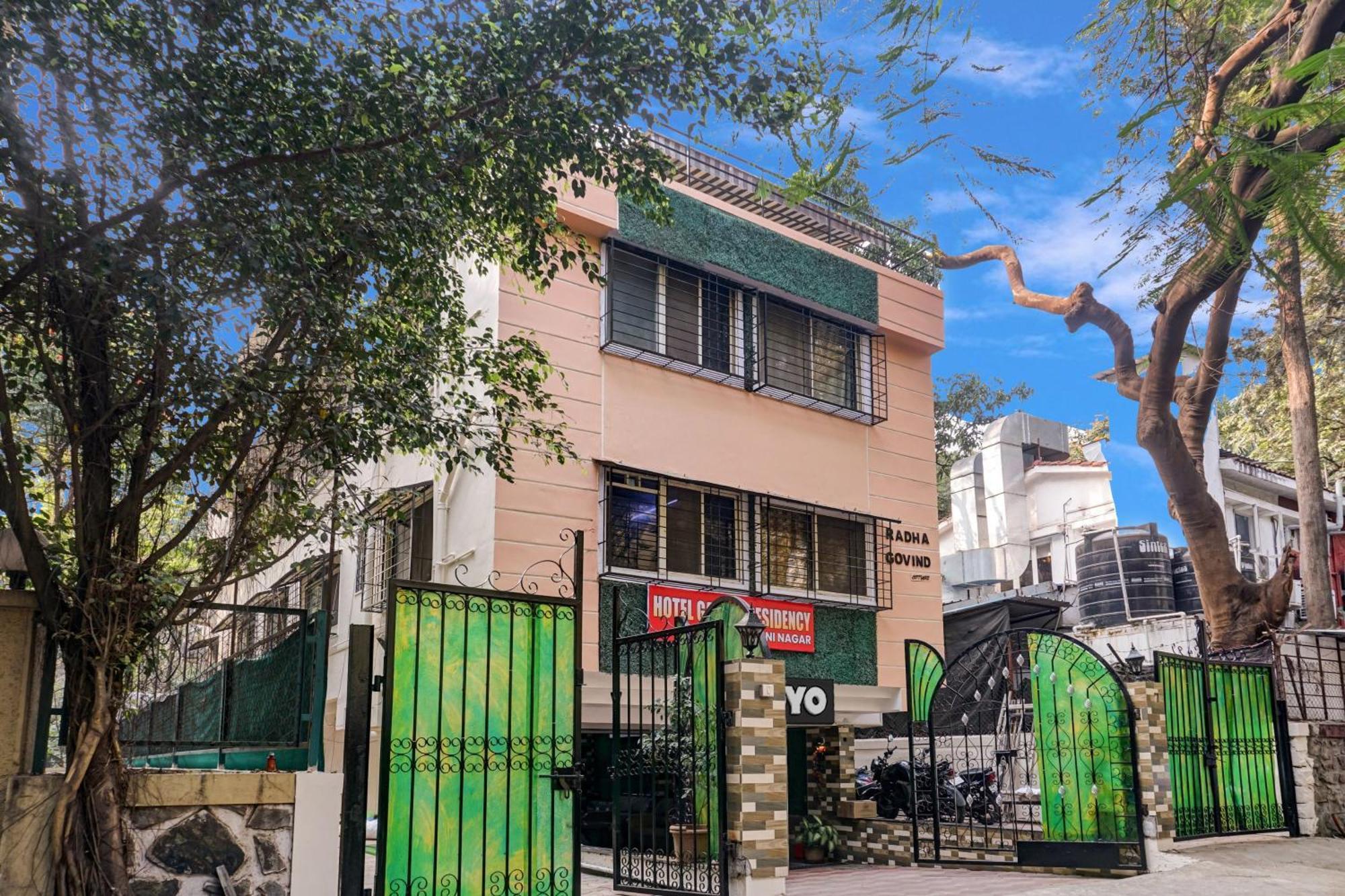 Hotel Galaxy Residency Kalyani Nagar ปูเน่ ภายนอก รูปภาพ