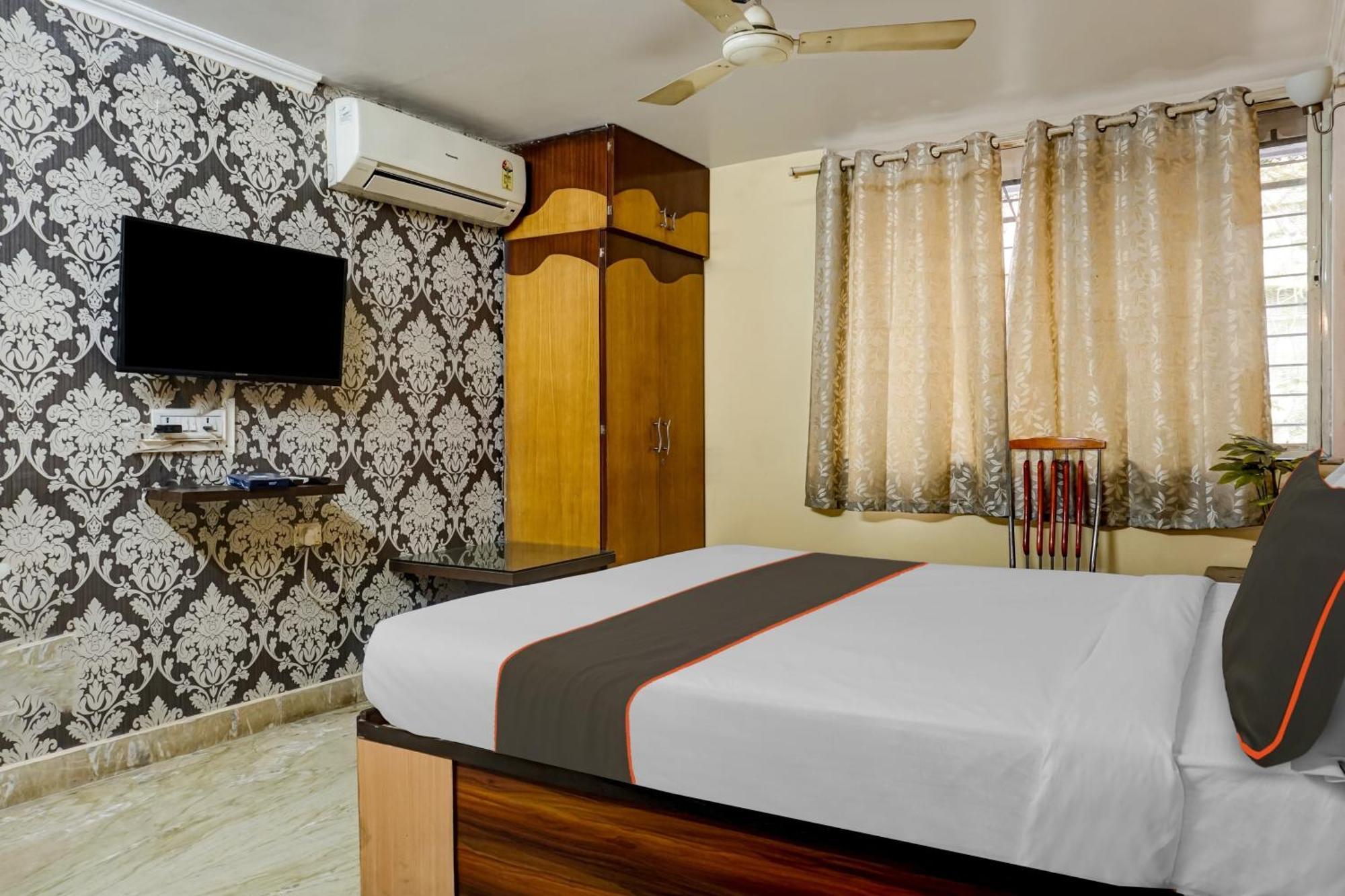 Hotel Galaxy Residency Kalyani Nagar ปูเน่ ภายนอก รูปภาพ