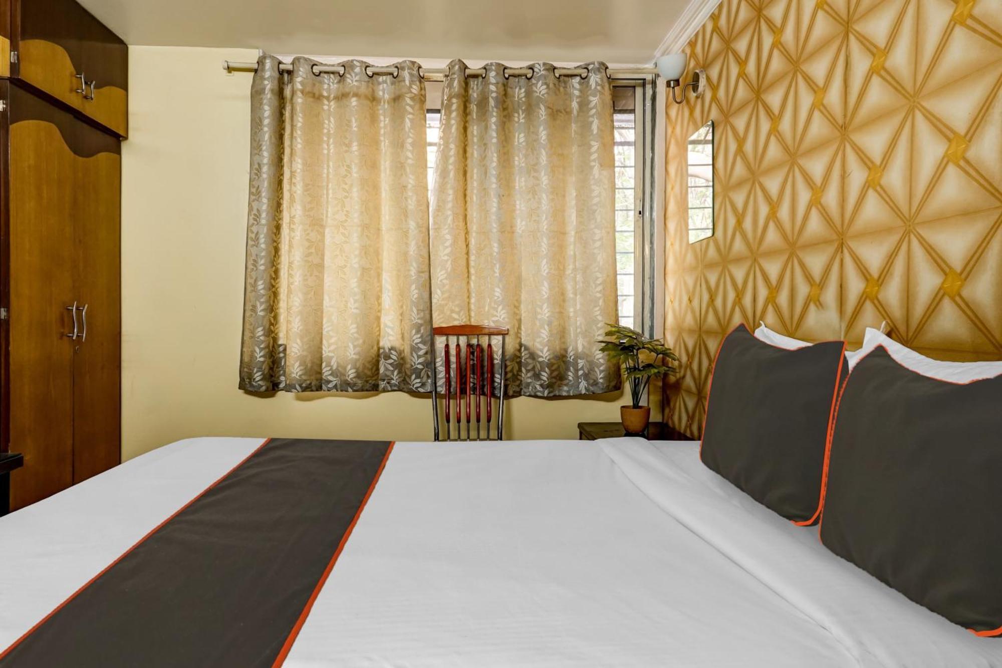 Hotel Galaxy Residency Kalyani Nagar ปูเน่ ภายนอก รูปภาพ